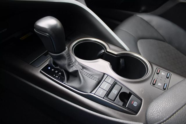 Vehicle image 17 of 41
