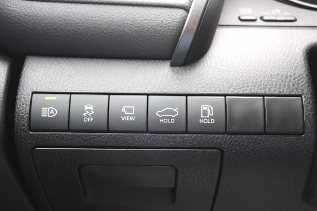 Vehicle image 23 of 41