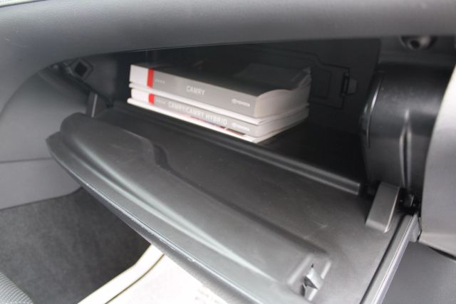 Vehicle image 33 of 41