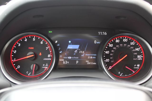 Vehicle image 21 of 41