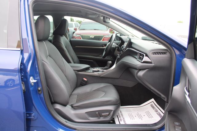 Vehicle image 32 of 41