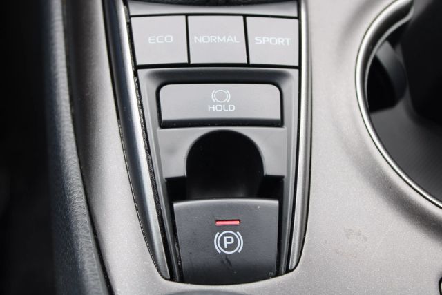 Vehicle image 19 of 41