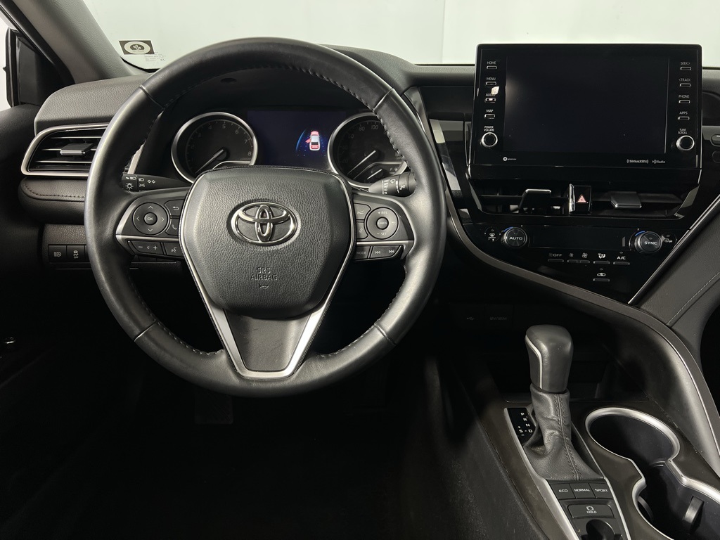 Vehicle image 15 of 50