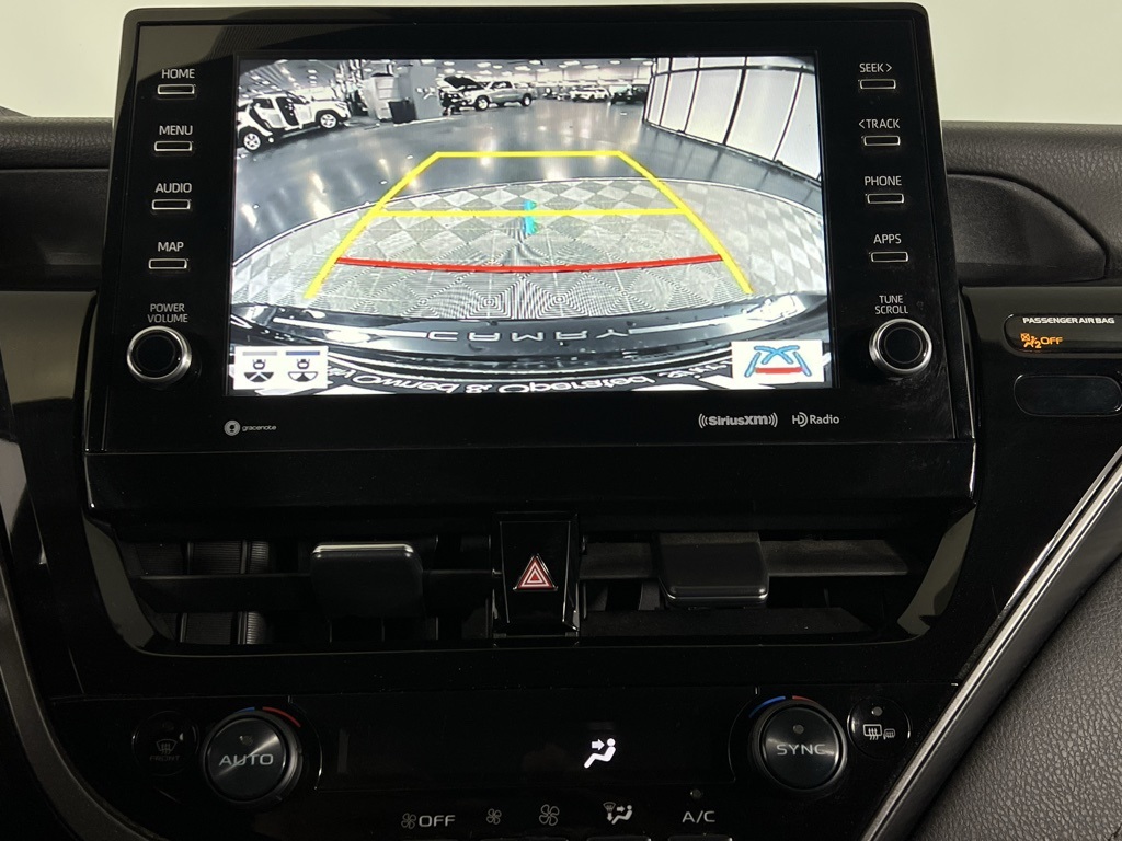Vehicle image 21 of 50