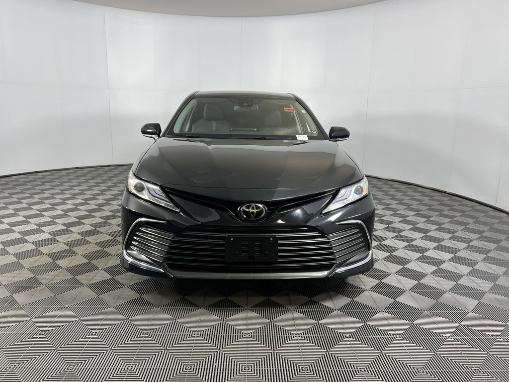 Vehicle image 4 of 50
