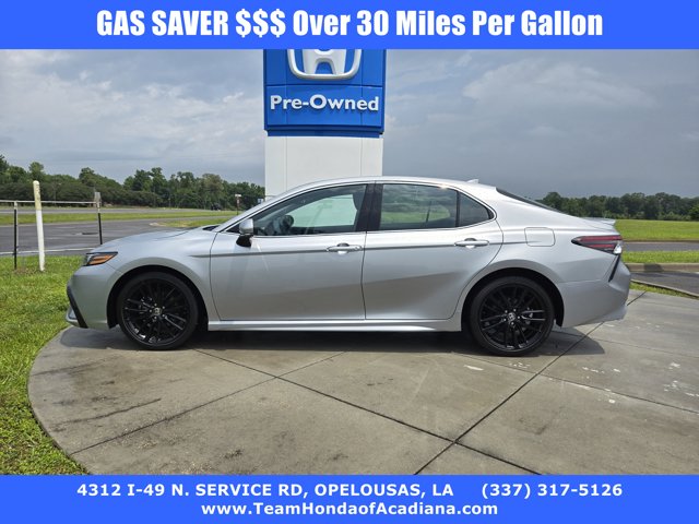 Vehicle image 8 of 14