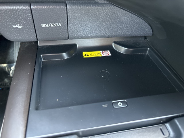 Vehicle image 29 of 33