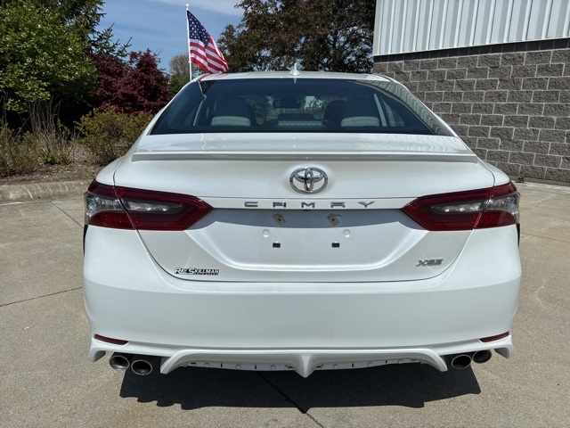 Vehicle image 5 of 33