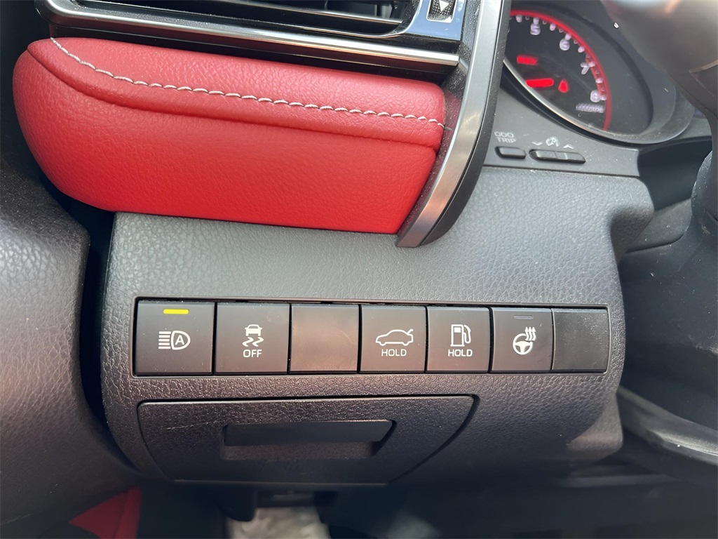 Vehicle image 16 of 34