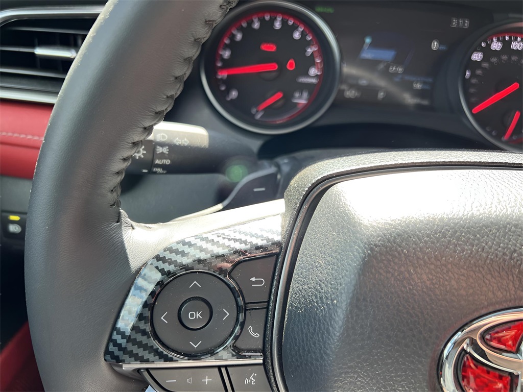 Vehicle image 13 of 34