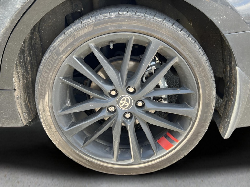 Vehicle image 28 of 34
