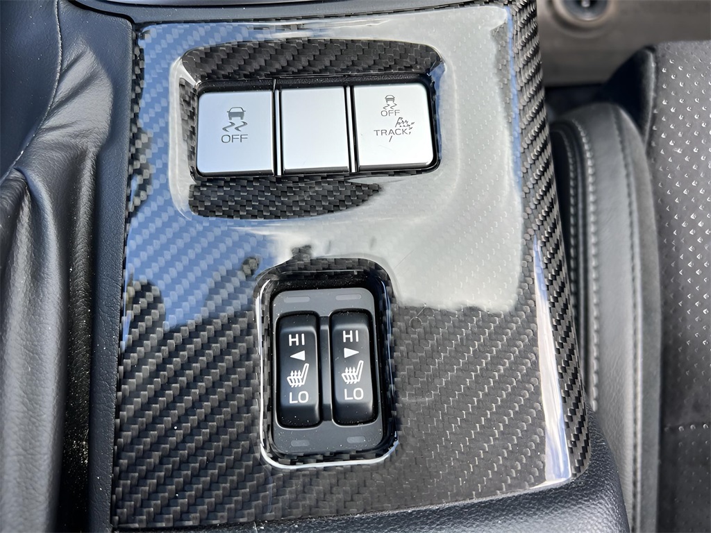 Vehicle image 26 of 34