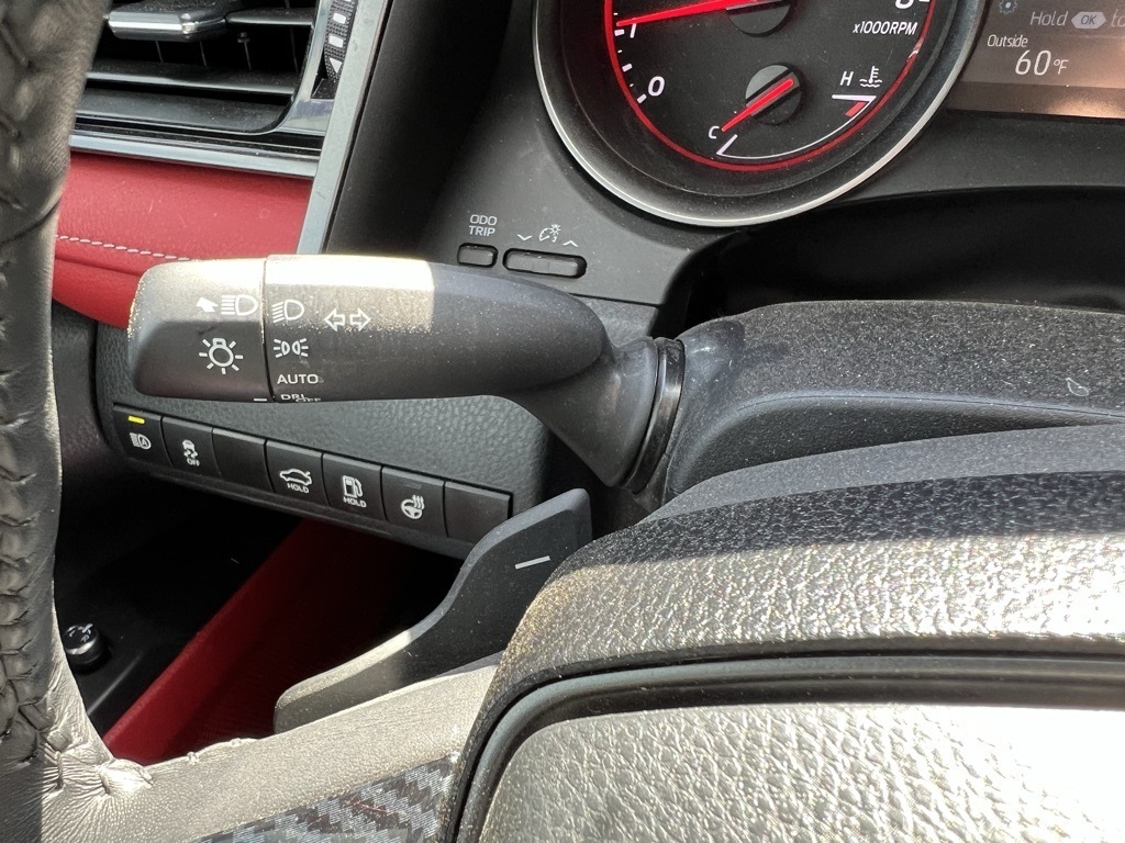 Vehicle image 14 of 34