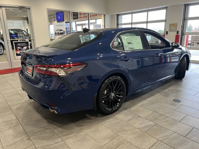 Vehicle image 10 of 58