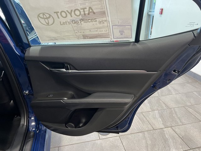 Vehicle image 47 of 58