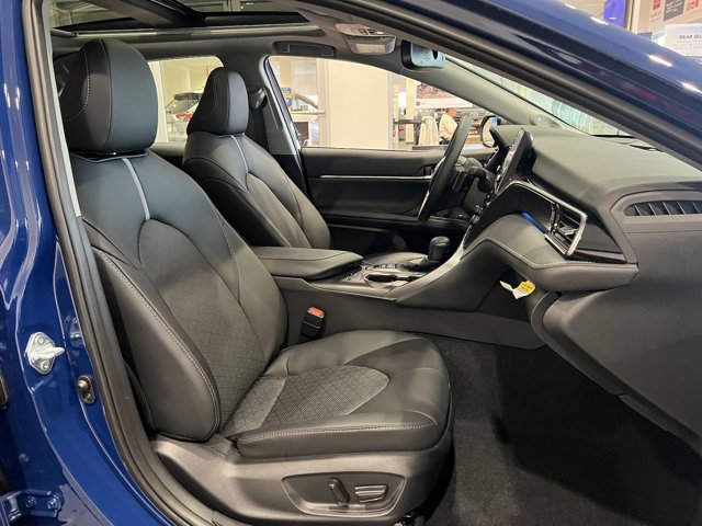 Vehicle image 44 of 58