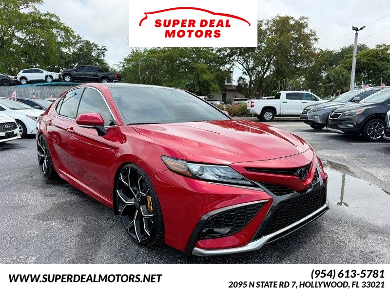 2024 Toyota Camry XSE V6 Image 2 of 39