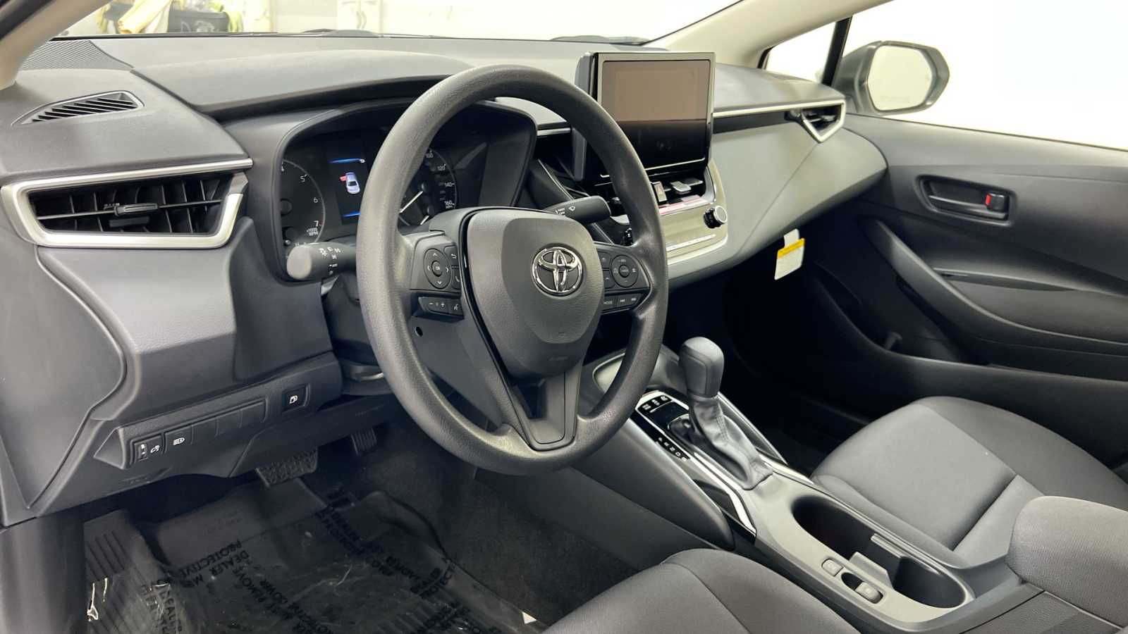Vehicle image 12 of 31
