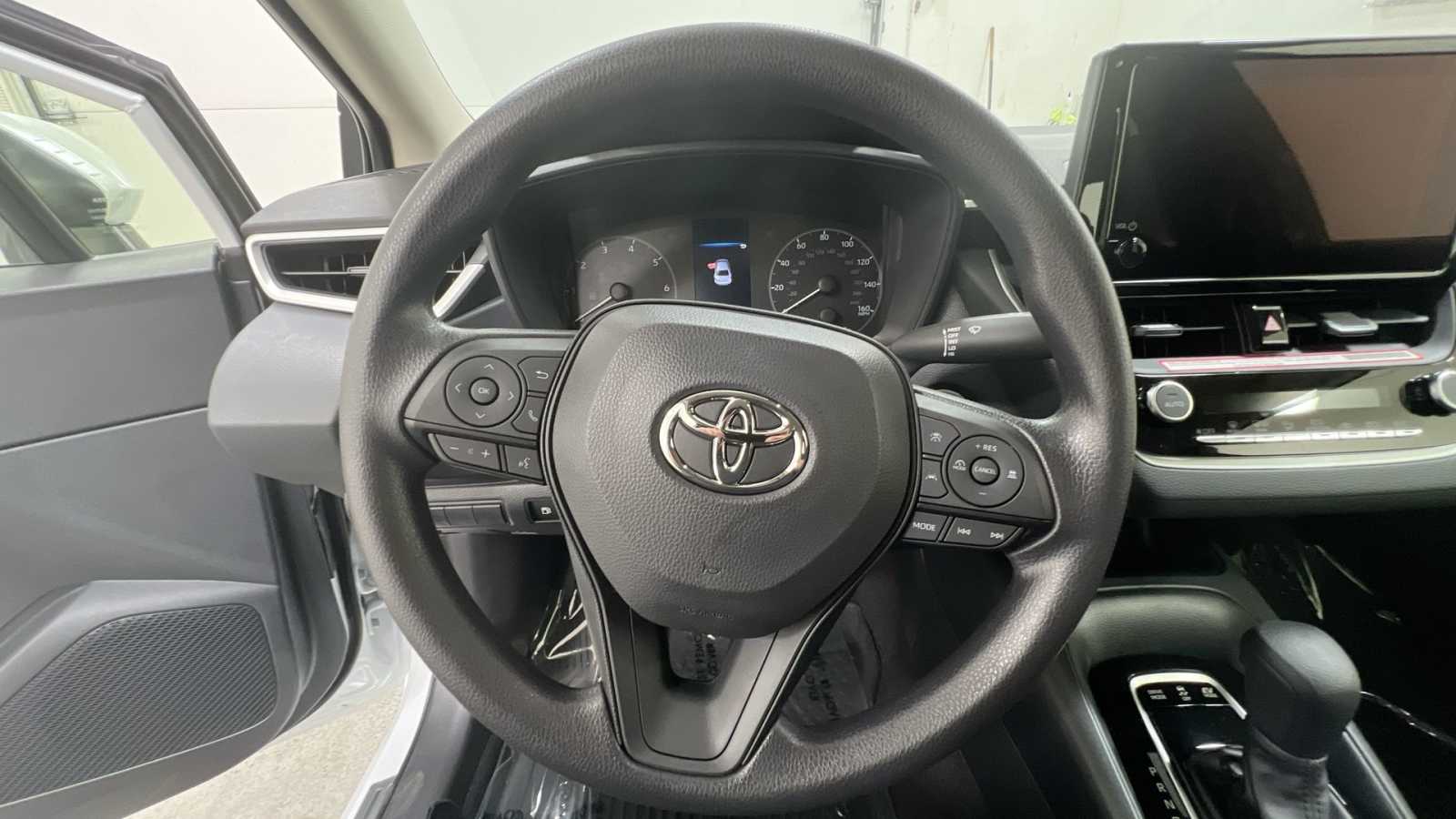 Vehicle image 16 of 31
