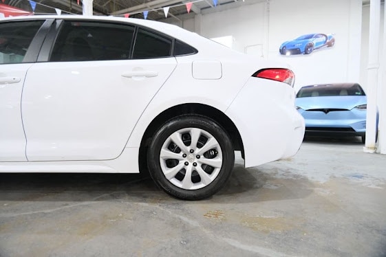 2024 Toyota Corolla LE Image 11 of 38