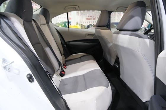 2024 Toyota Corolla LE Image 22 of 38