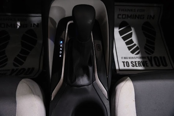 2024 Toyota Corolla LE Image 27 of 38