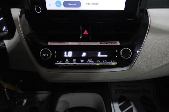 2024 Toyota Corolla LE Image 26 of 38