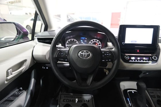 2024 Toyota Corolla LE Image 28 of 38