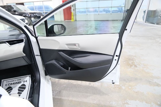 2024 Toyota Corolla LE Image 31 of 38