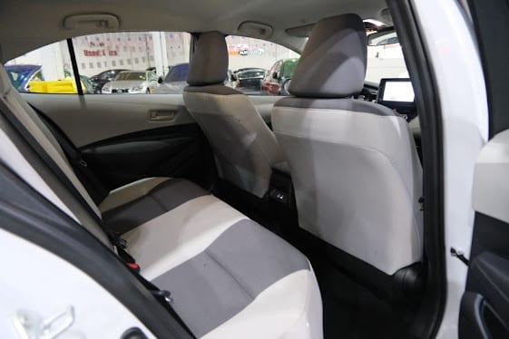 2024 Toyota Corolla LE Image 21 of 38