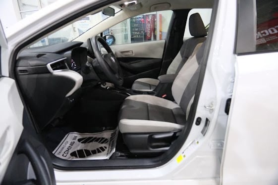 2024 Toyota Corolla LE Image 15 of 38