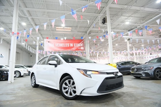 2024 Toyota Corolla LE Image 9 of 38