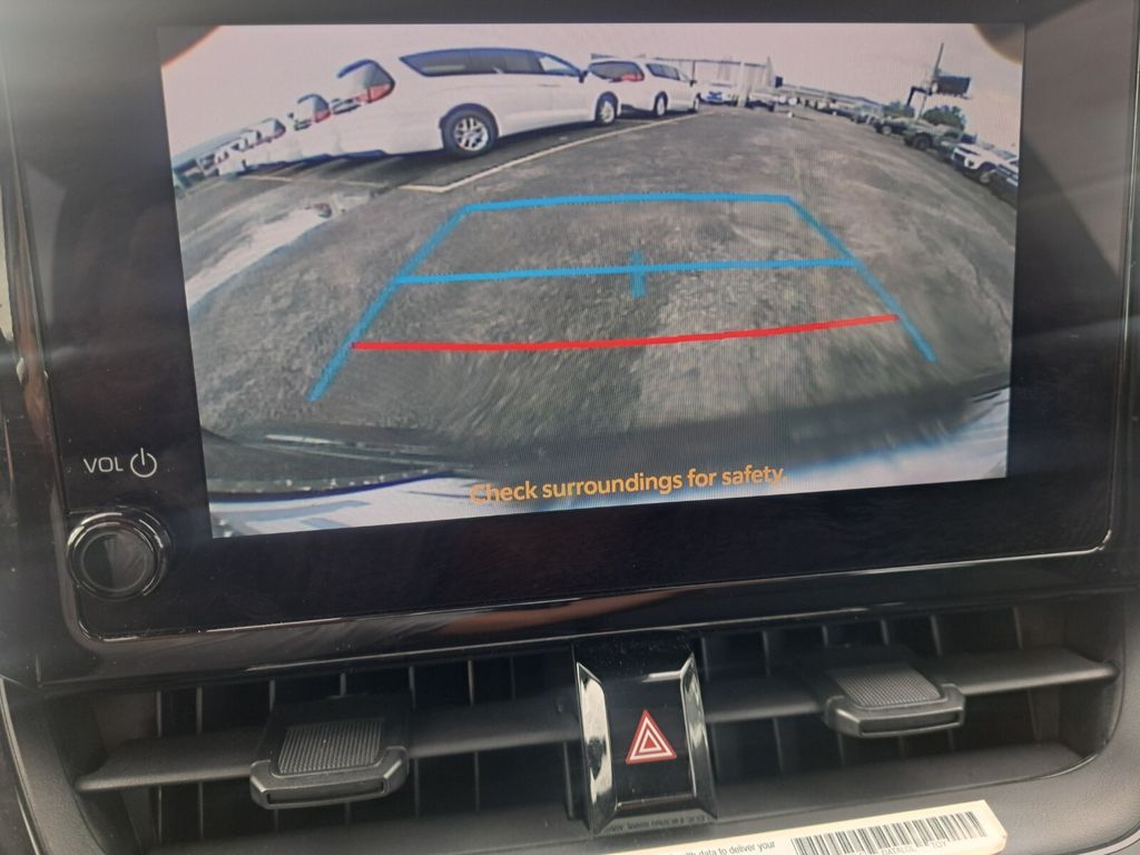 2024 Toyota Corolla LE Image 21 of 27