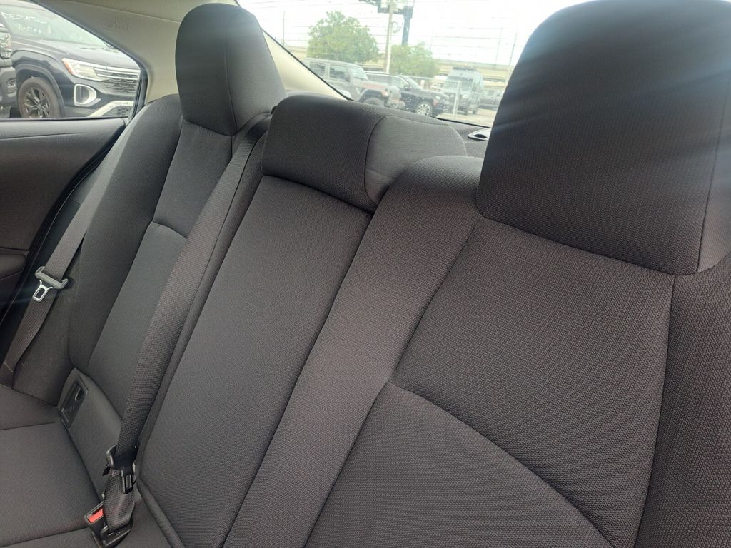 2024 Toyota Corolla LE Image 13 of 27