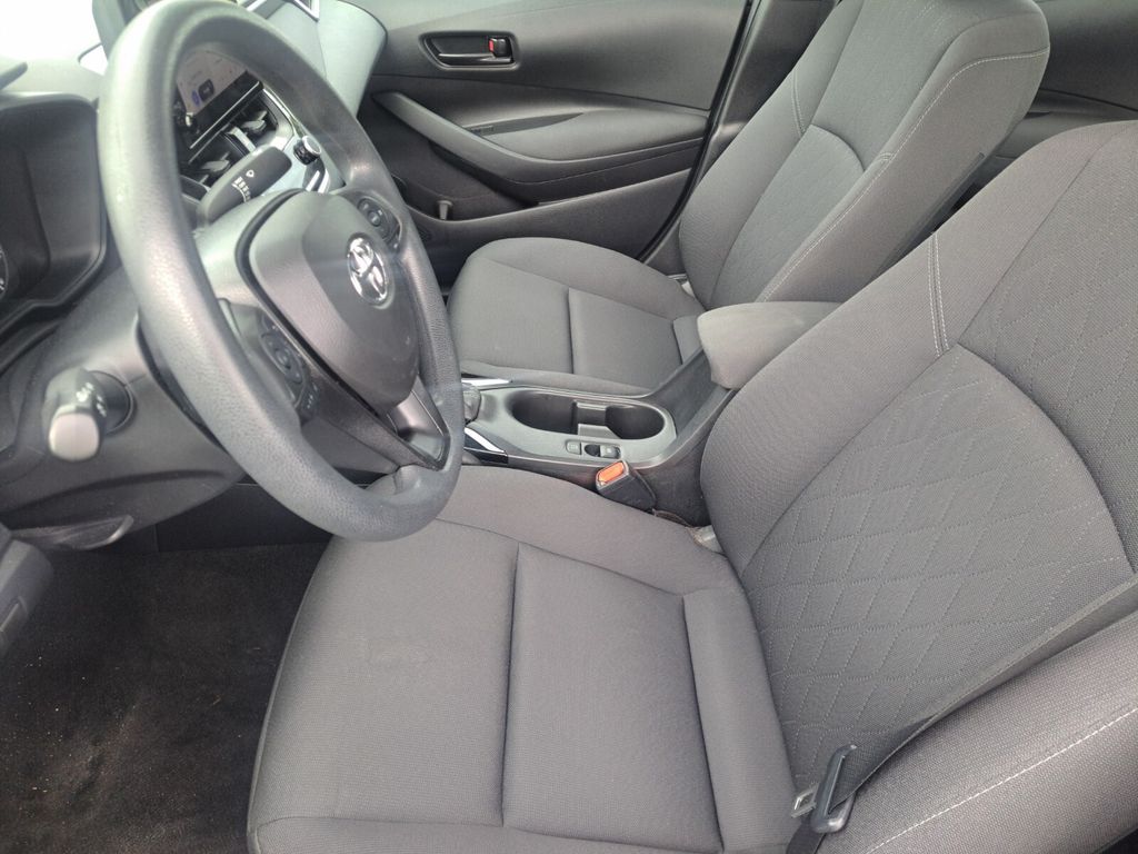 2024 Toyota Corolla LE Image 16 of 27