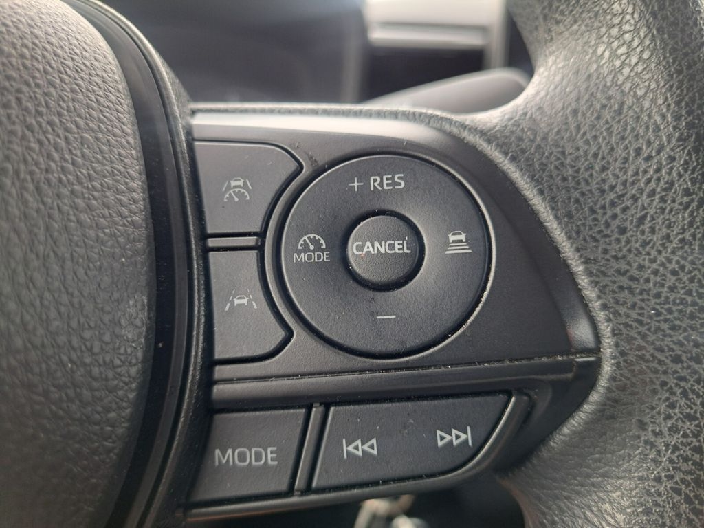 2024 Toyota Corolla LE Image 24 of 27