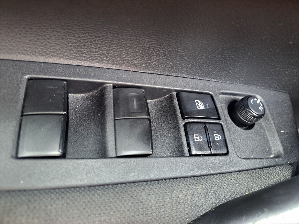 2024 Toyota Corolla LE Image 22 of 27
