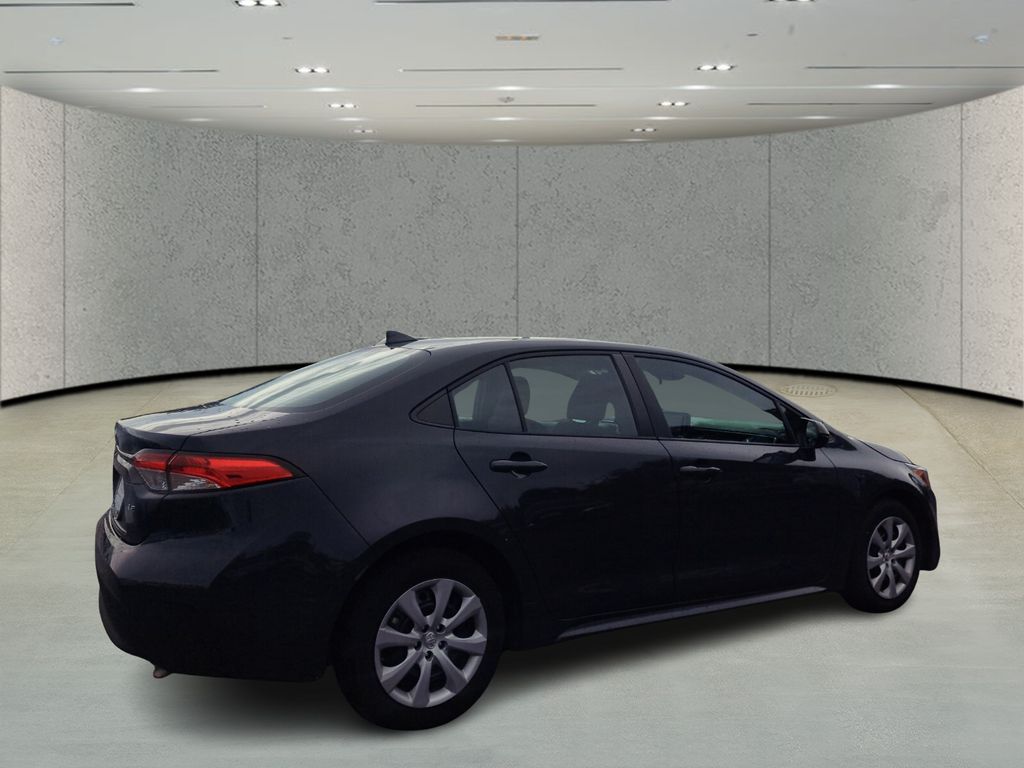 2024 Toyota Corolla LE Image 6 of 27