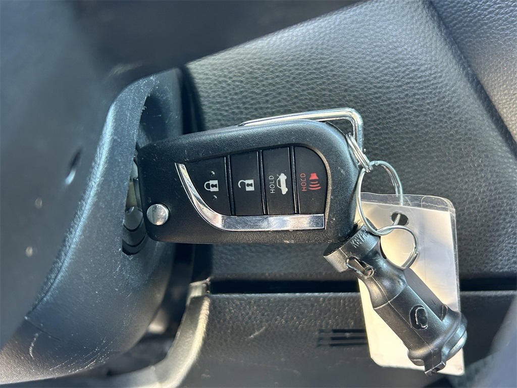 2024 Toyota Corolla LE Image 24 of 31