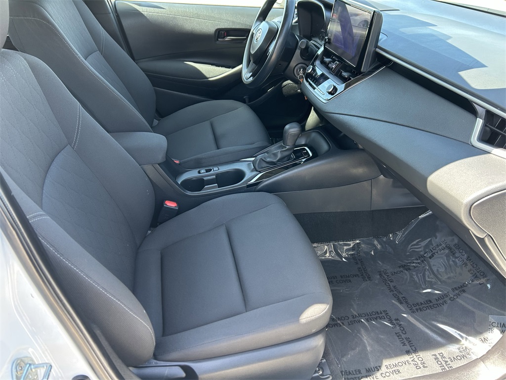 2024 Toyota Corolla LE Image 13 of 31
