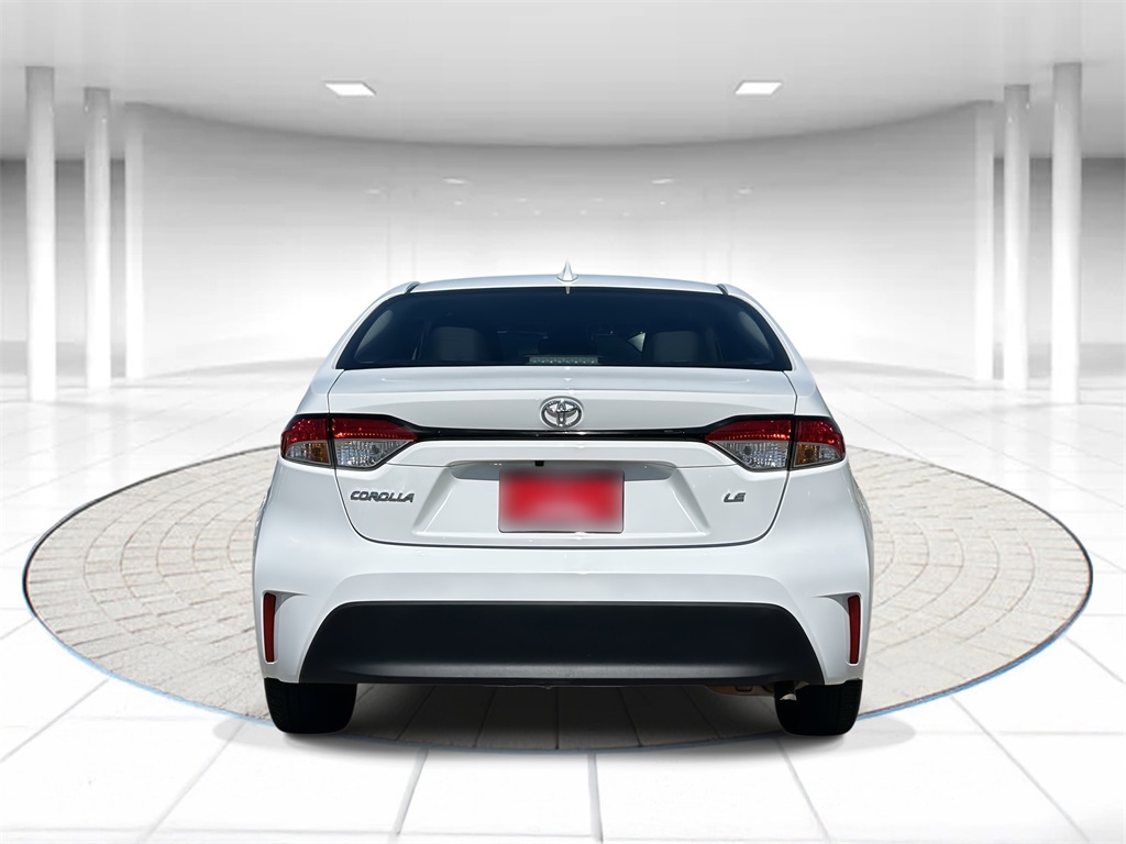 2024 Toyota Corolla LE Image 6 of 31