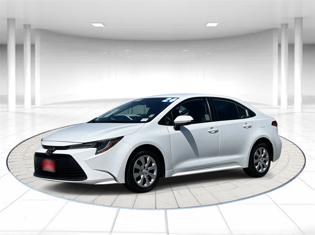 2024 Toyota Corolla LE Image 1 of 31