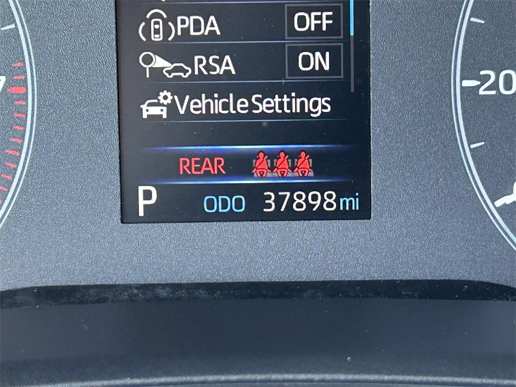 2024 Toyota Corolla LE Image 19 of 31