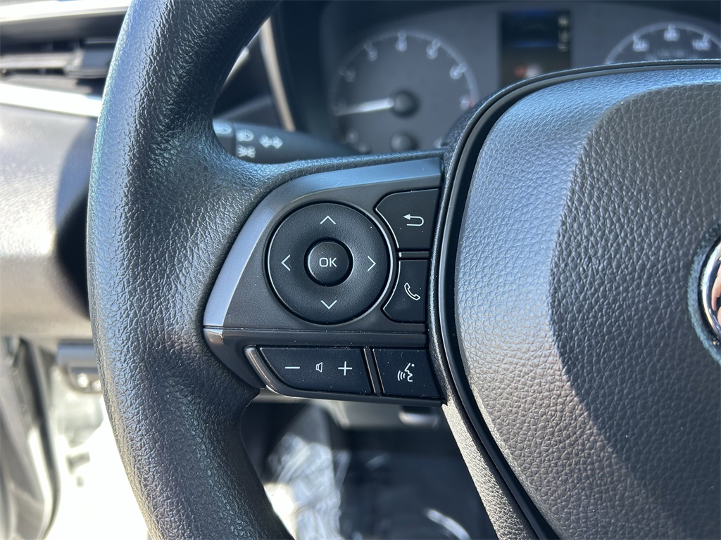 2024 Toyota Corolla LE Image 16 of 31