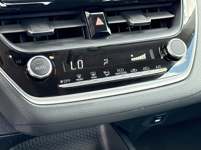 Vehicle image 27 of 41