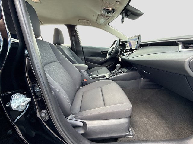Vehicle image 37 of 41