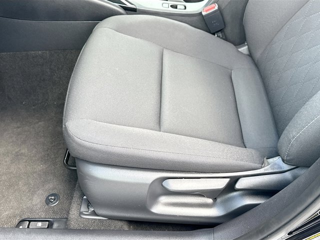 Vehicle image 32 of 41