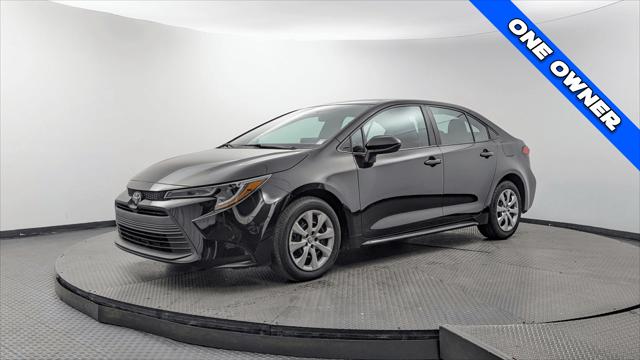 2024 Toyota Corolla LE Image 1 of 28