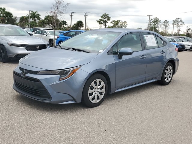 2024 Toyota Corolla LE Image 1 of 31