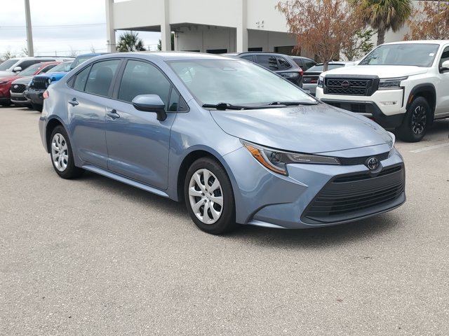 2024 Toyota Corolla LE Image 5 of 31